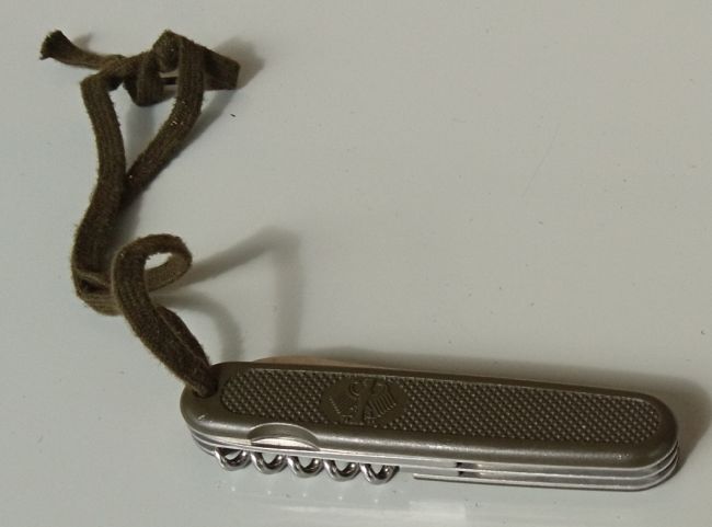 Taschenmesser der Bundeswehr.