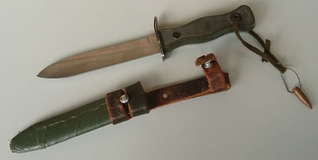 Kampfmesser der Bundeswehr.