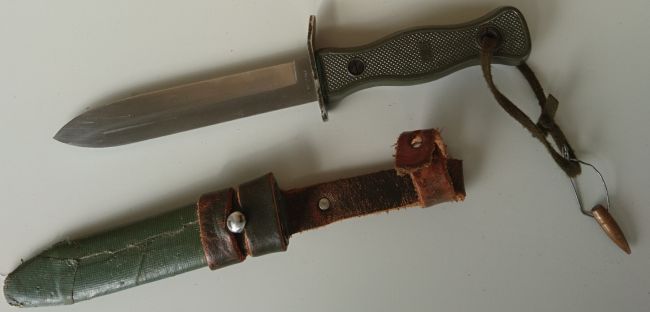 Kampfmesser der Bundeswehr.